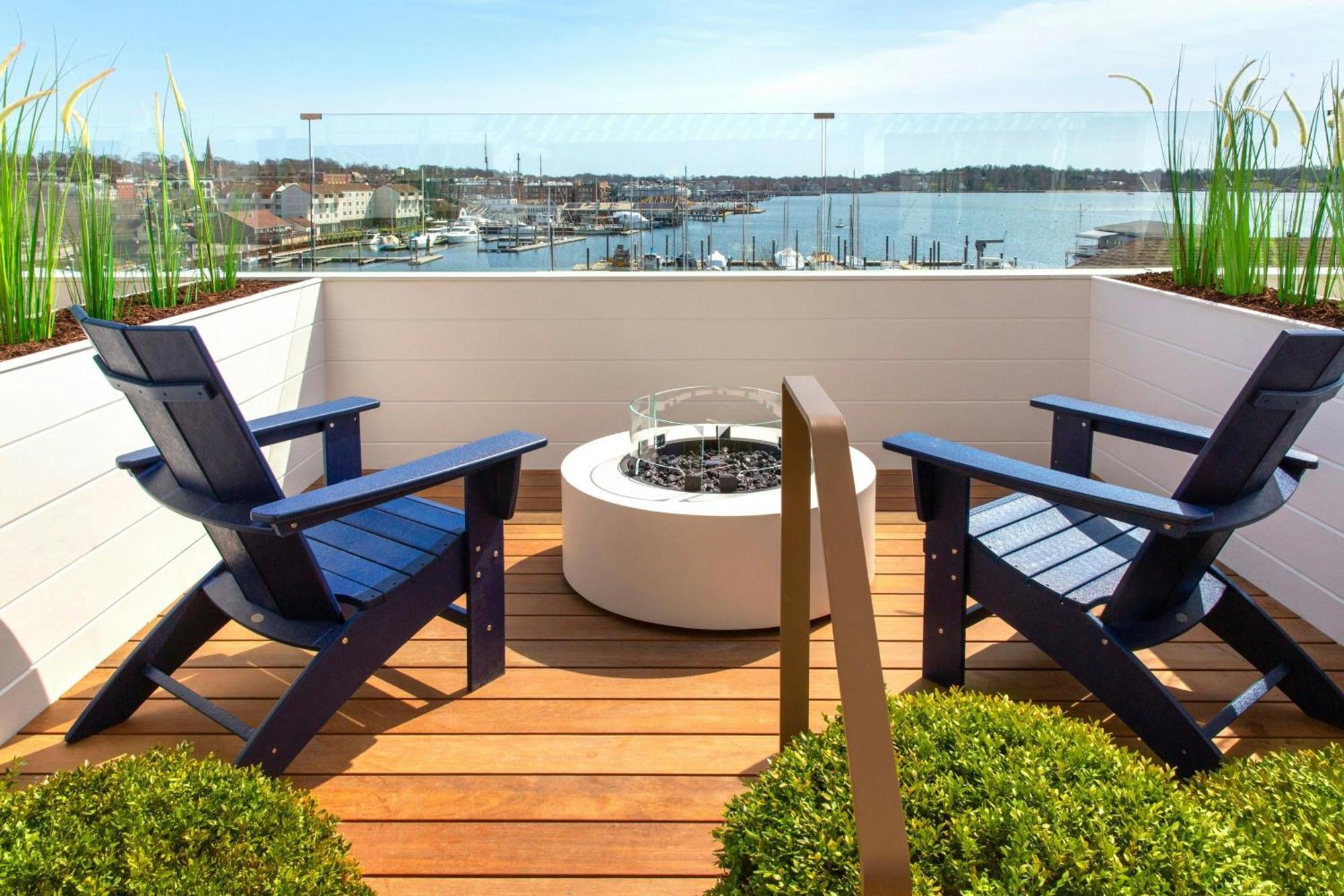 Queen Room Two Queen Beds Balcony Water View