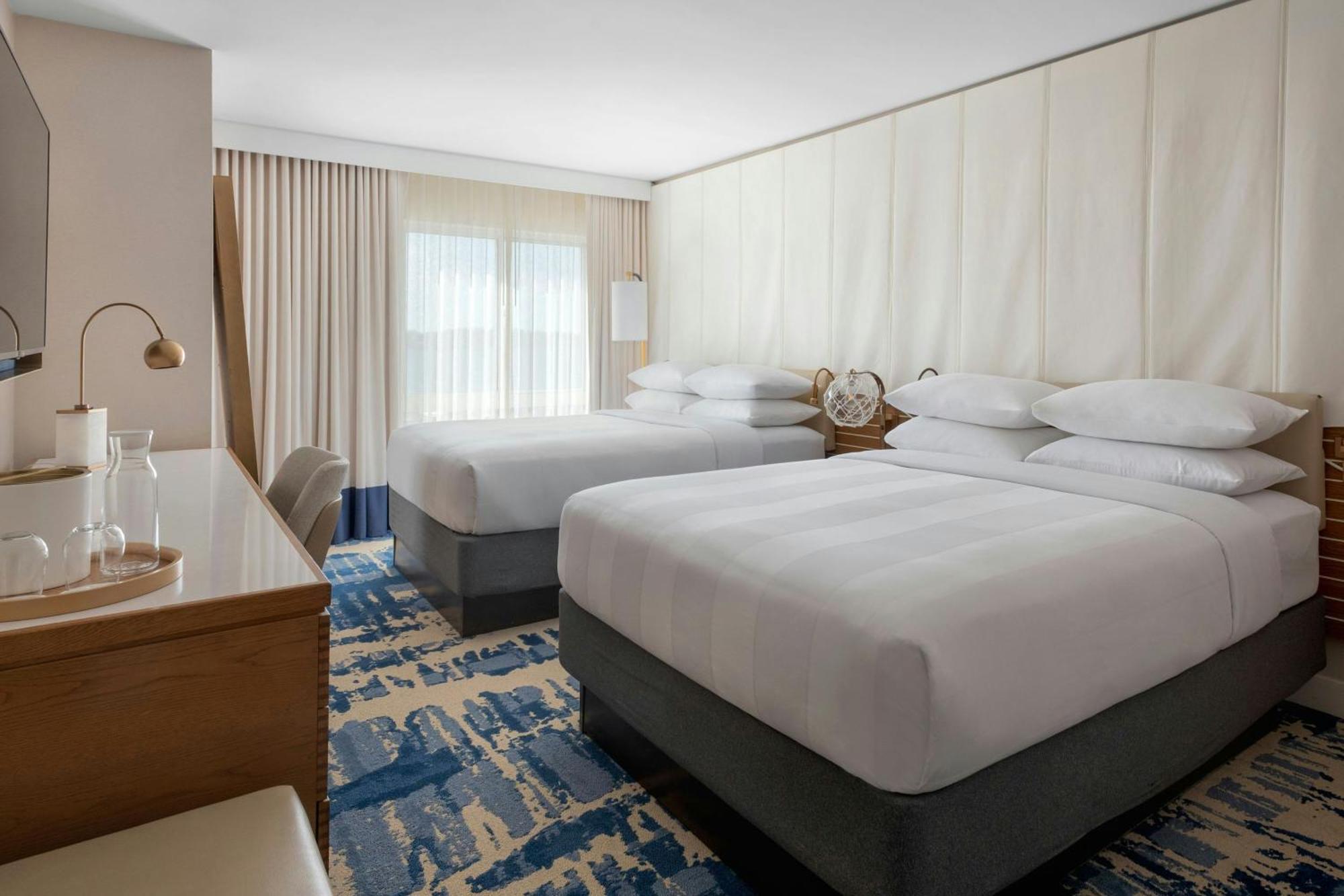 Queen Room Two Queen Beds Balcony Water View